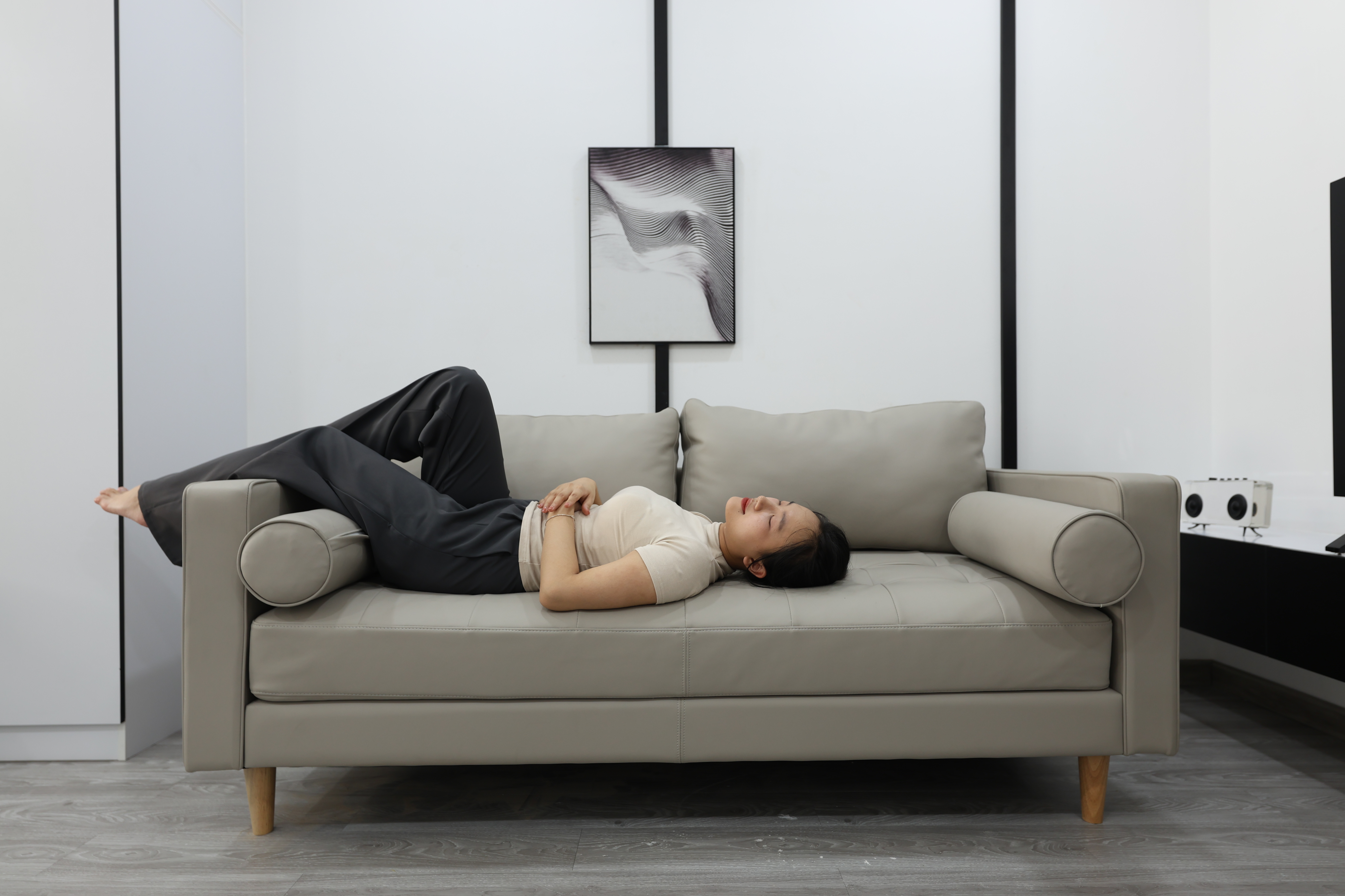 Sofa văng có ưu điểm lấn át cả nhược điểm